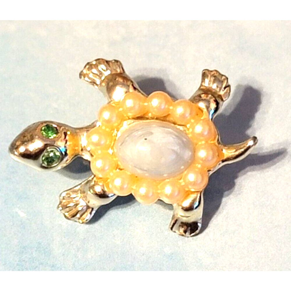 Vintage Petite Turtle Brooch Pin Gold-tone Green Rhinestones ab1-76